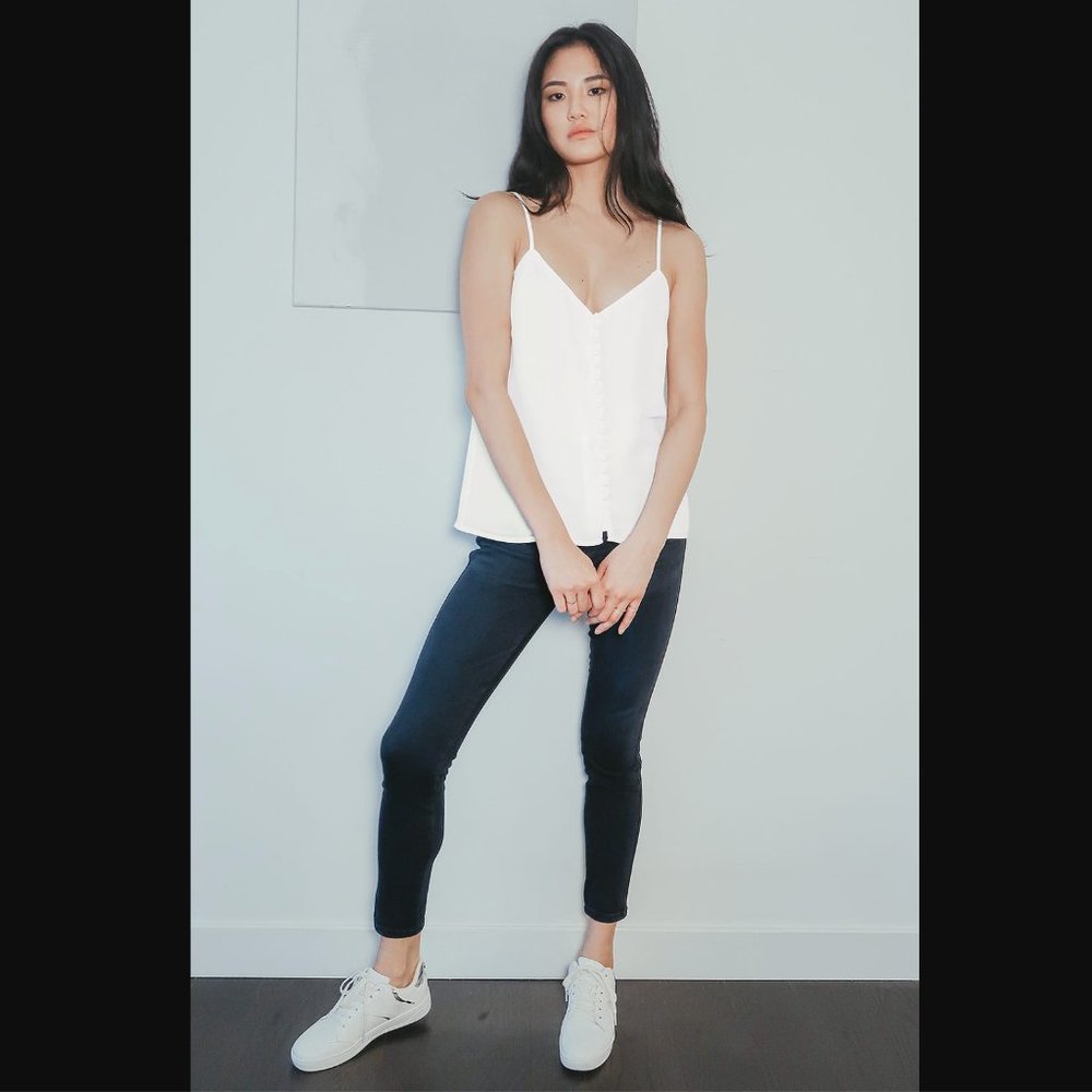 NWT Lulus Must Be Love White Button-Front Cami Top, size Large